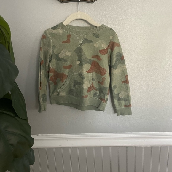 Carters Toddler Boy 24 months Green Camo Print Long Sleeve Top - Picture 2 of 9